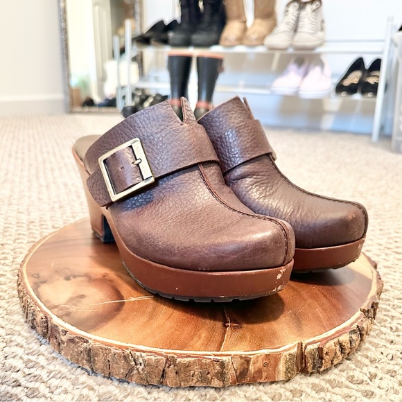 Kork-Ease Shoes - ✨KORKS by KORK-Ease Lug-Sole Heeled Mule w/ Buckle Size Women’s 10 Brown✨